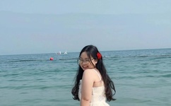 跪在女王脚下的奴